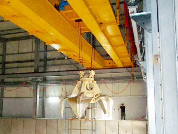 橋式抓斗起重機